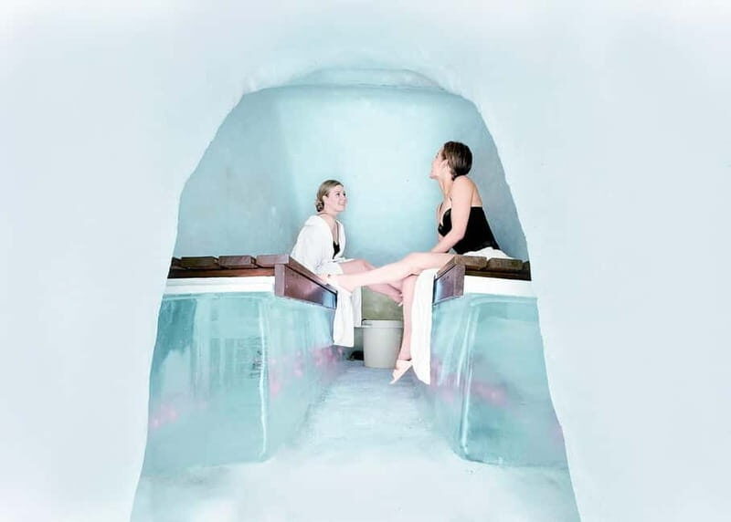 Rovaniemi: Snow Sauna Experience, Jacuzzi and Dinner in Kota - Outdoor Jacuzzi Under the Arctic Sky: comfort, not just sightseeing