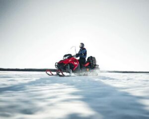 Rovaniemi: Snowmobile Safari into the Wilderness - The snowmobile lesson that helps you feel in control fast