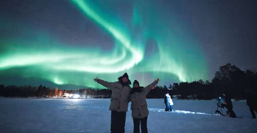 Rovaniemi: Unlimited Mileage and Hours Aurora Hunting Pro - Stop 1: Pickup location in Rovaniemi