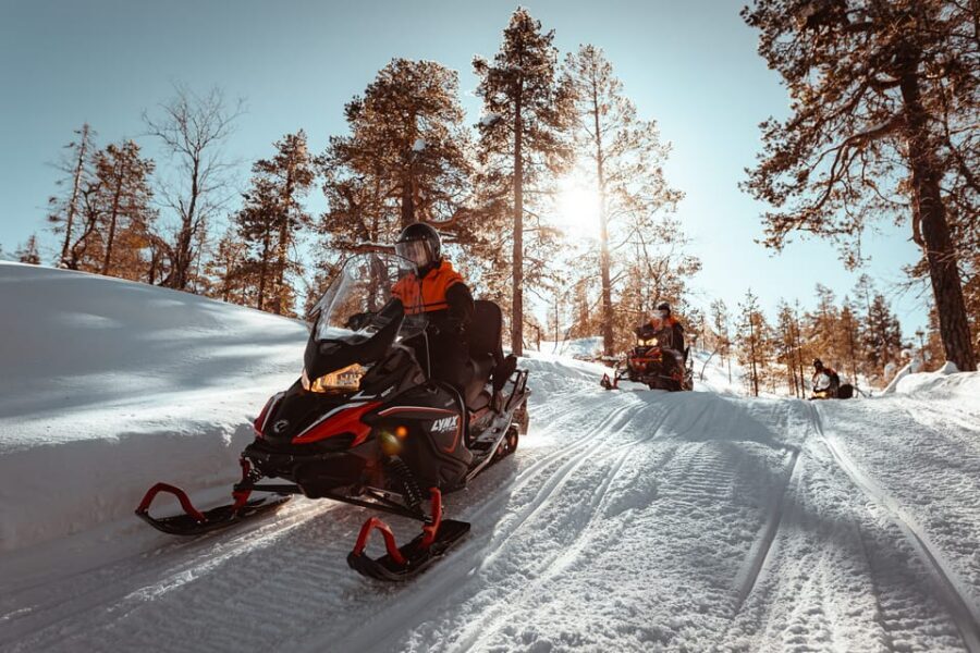 Saariselkä: Snowmobile Ride with Hot Drinks - The Training Portion: How Beginners Actually Learn Control
