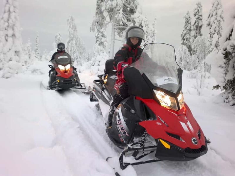 Saariselka: Snowmobile Safari on Tundra with BBQ - Gear up right: winter clothes and boots make or break this ride