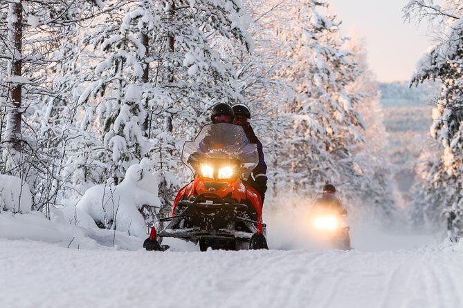 Snowmobiling Quick Spin - 2 h snowmobile experience in Rovaniemi - The quiet pause: hot drinks, biscuits, and Arctic stillness